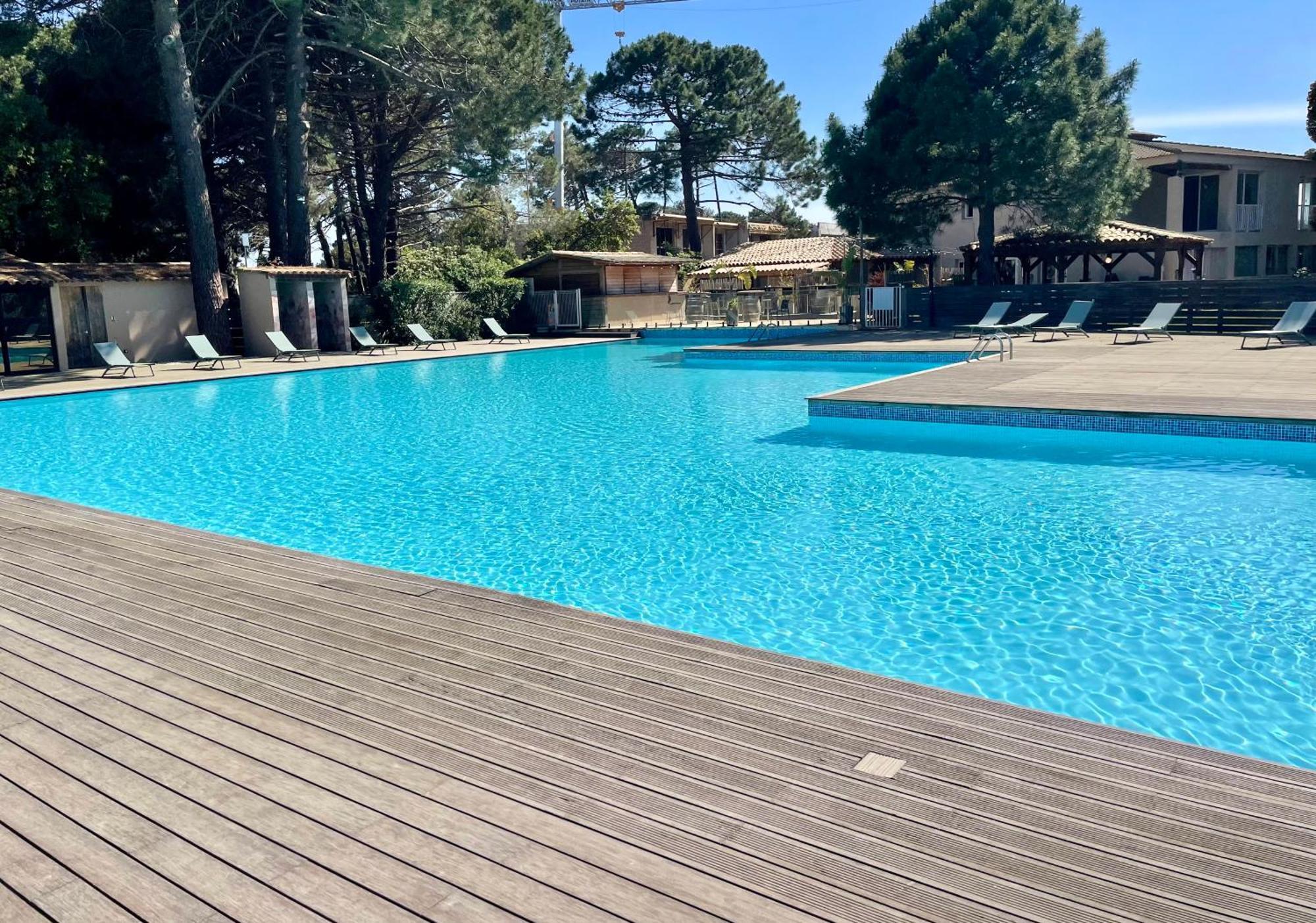 לצ'י Cala Rossa By Sarai, Apt T2 4 Personnes, Dans Residence Hoteliere Avec Piscine מראה חיצוני תמונה